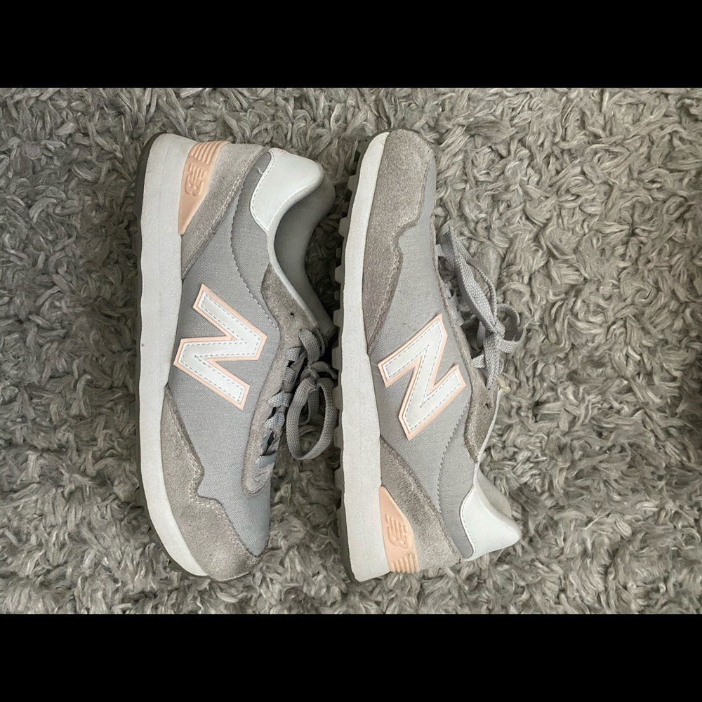 NEW BALANCE SNEAKERS